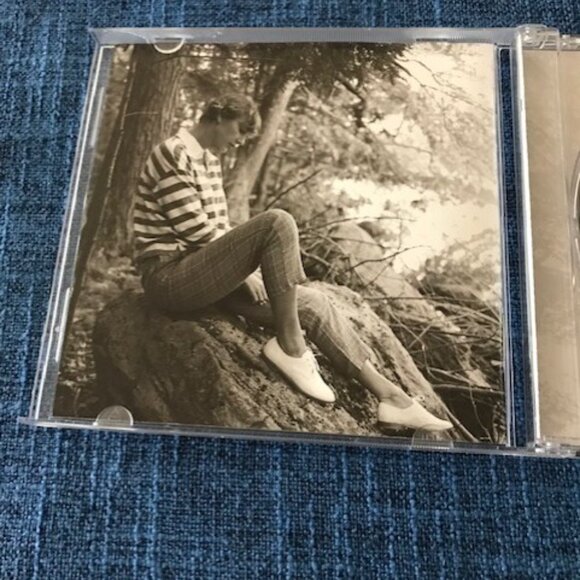 Taylor Swift Folklore CD 📀 - Picture 3 of 4